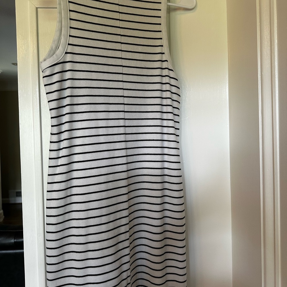 A New Day Black and White Sleeveless Sheath Mini Dress